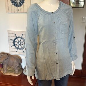 NWT Style&Co size small Women's Light Blue Button-Up Top denim like